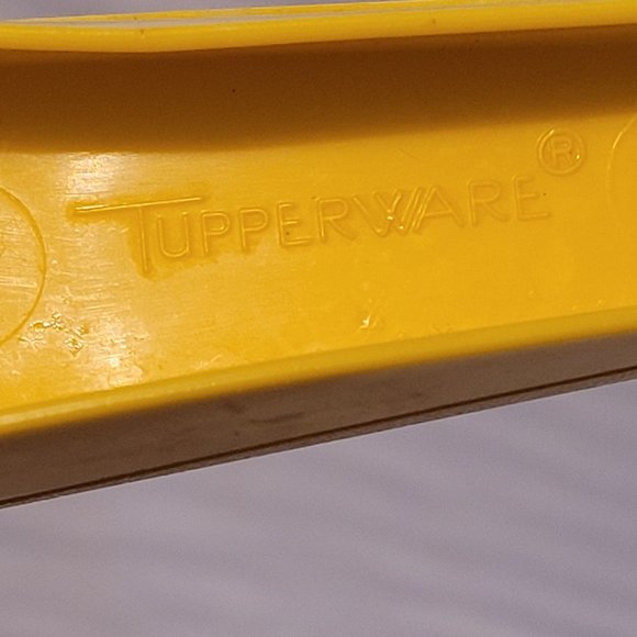 Vintage Tupperware Yellow Colander 1200 Small 11 Inches by 8 Inches - Picture 6 of 6